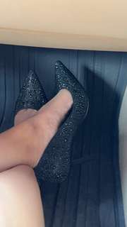 Anushka Sen feet photo thumbnail