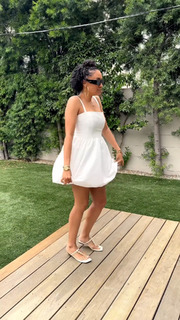 Tia Mowry feet photo thumbnail