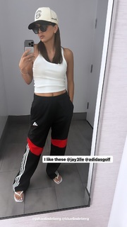 Erin Lim feet photo thumbnail