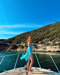 Marina Ruy Barbosa feet photo thumbnail