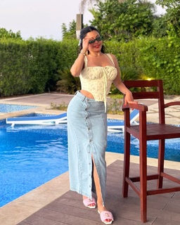 Haifa Wehbe feet photo thumbnail