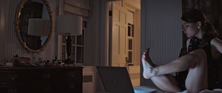 Anya Taylor-Joy feet photo thumbnail