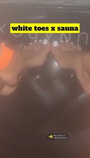 Queen Naija feet photo thumbnail