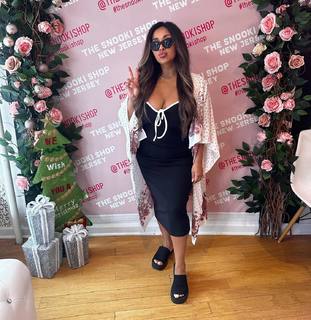 Nicole Polizzi feet photo thumbnail