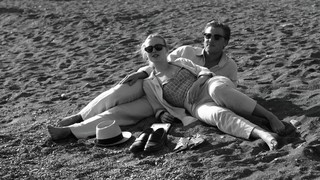 Dakota Fanning feet photo thumbnail
