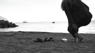 Dakota Fanning feet photo thumbnail