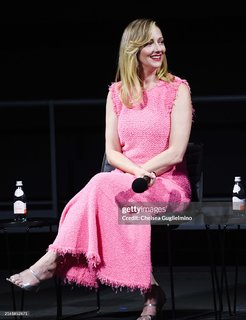 Judy Greer feet photo 4