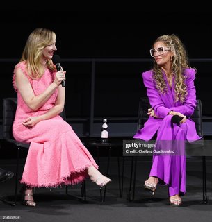 Judy Greer feet photo 3