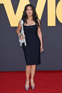 Salma Hayek feet photo thumbnail