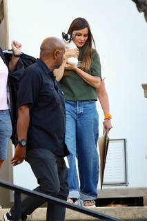 Sofía Vergara feet photo thumbnail