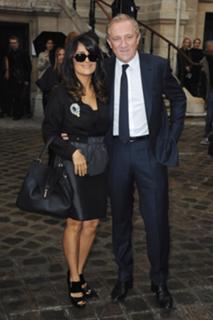 Salma Hayek feet photo thumbnail