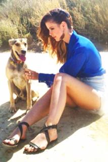 Lena Meyer-Landrut feet photo thumbnail