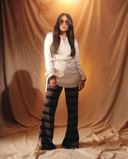 Karisma Kapoor feet photo thumbnail