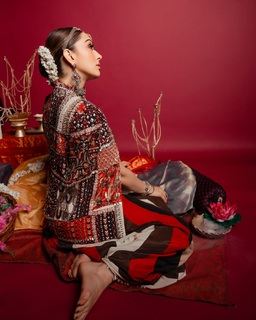 Hansika Motwani feet photo thumbnail