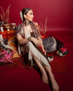 Hansika Motwani feet photo thumbnail