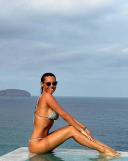 Carolina Ardohain feet photo thumbnail
