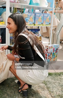 Jordana Brewster feet photo thumbnail