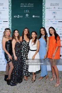 Jordana Brewster feet photo thumbnail