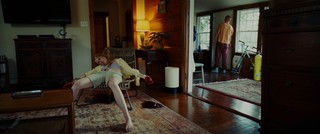 Emma Stone feet photo thumbnail