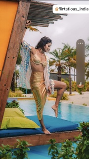 Shriya Saran feet photo thumbnail