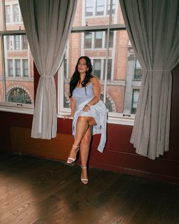 Ashley Graham feet photo thumbnail