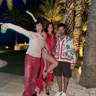 Dua Lipa feet photo thumbnail