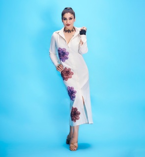 Raveena Tandon feet photo thumbnail