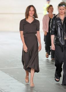 Alicia Vikander feet photo thumbnail