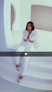 Queen Naija feet photo thumbnail