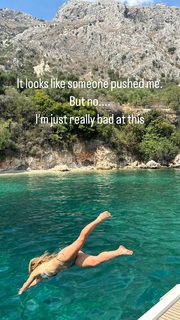 Bar Refaeli feet photo thumbnail