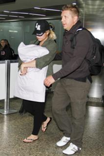 Demi Lovato feet photo thumbnail