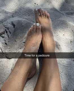 Scarlet Vas feet photo thumbnail