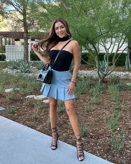 Arianny Celeste feet photo thumbnail