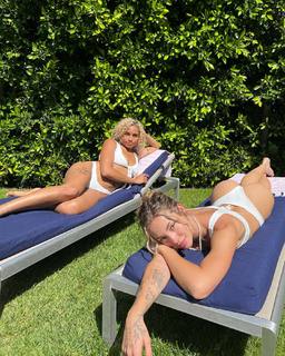 Charly Jordan feet photo thumbnail