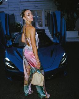 Charly Jordan feet photo thumbnail