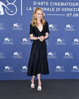 Nicole Kidman feet photo thumbnail