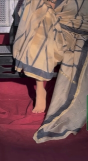 Dia Mirza feet photo thumbnail