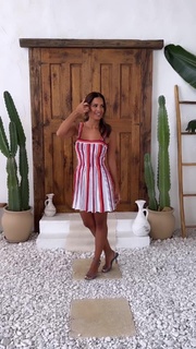 Rocsi Diaz feet photo thumbnail