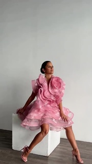 Rocsi Diaz feet photo thumbnail