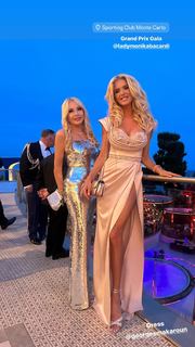 Victoria Silvstedt feet photo thumbnail