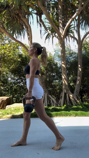 Elsa Pataky feet photo thumbnail