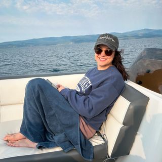 Hayley Orrantia feet photo 1