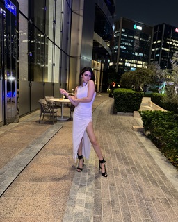 Hansika Motwani feet photo thumbnail