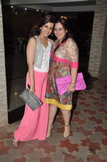 Sonali Bendre feet photo thumbnail