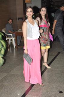 Sonali Bendre feet photo thumbnail