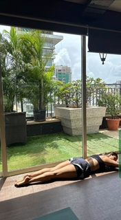 Malaika Arora feet photo thumbnail