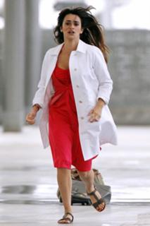 Penélope Cruz feet photo thumbnail