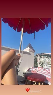 Lily James feet photo thumbnail