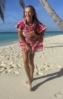 Karolina Pisarek feet photo thumbnail