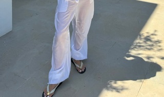Rosie Huntington-Whiteley feet photo thumbnail